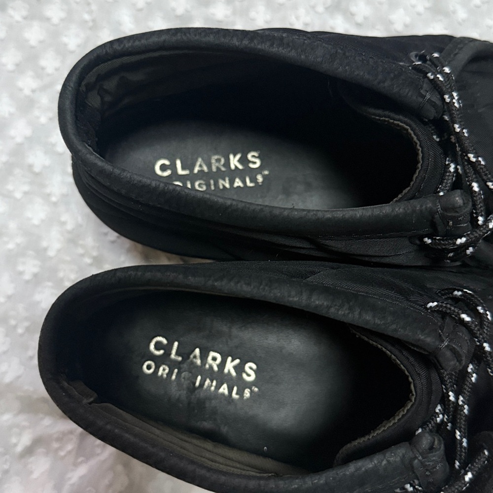 Clarks Wallabee Black Quilted Boots size 10 - Picture 10 of 13